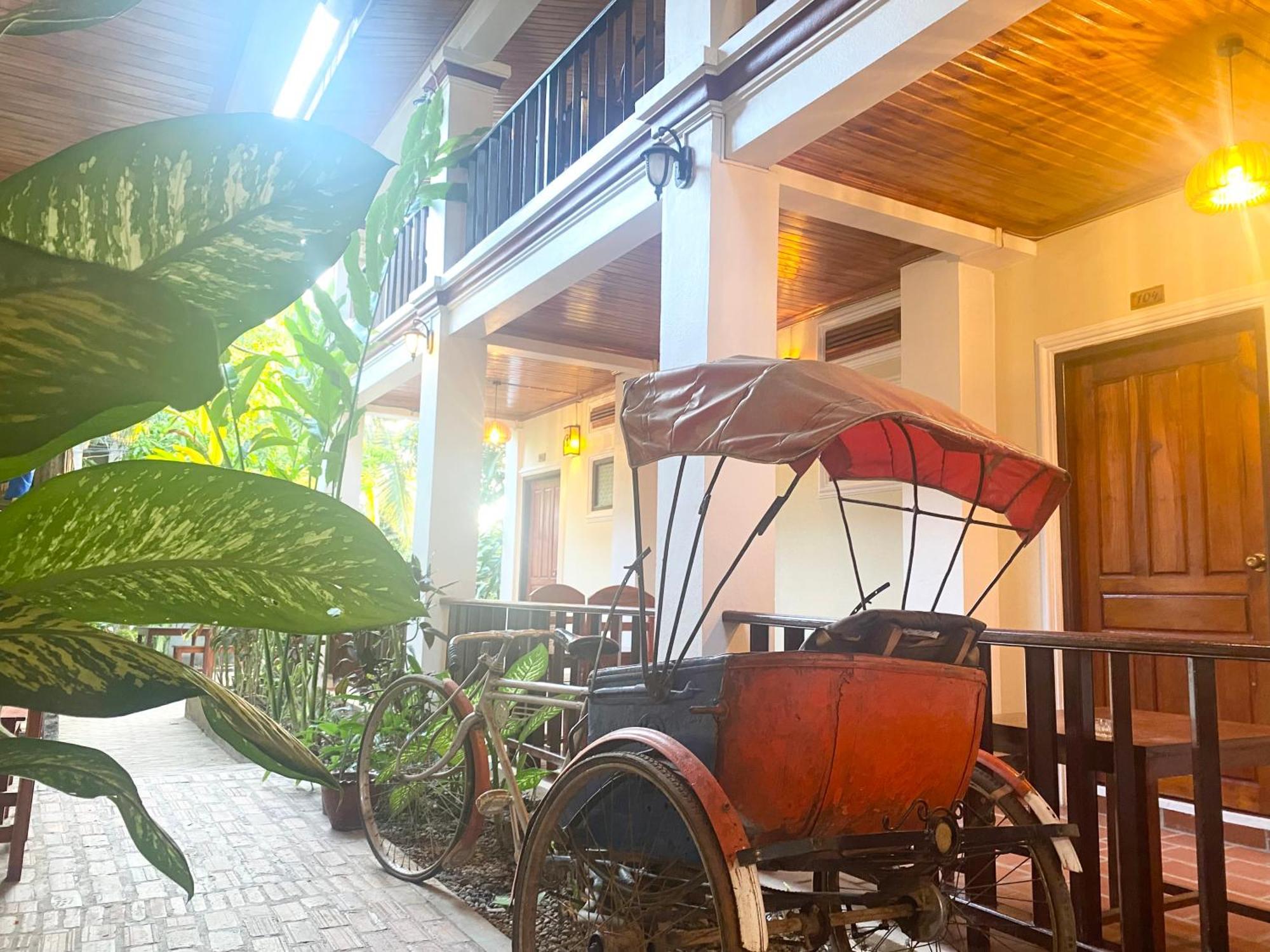 Golden Sun Boutique Hotel Λουάνγκ Πραμπάνγκ Εξωτερικό φωτογραφία