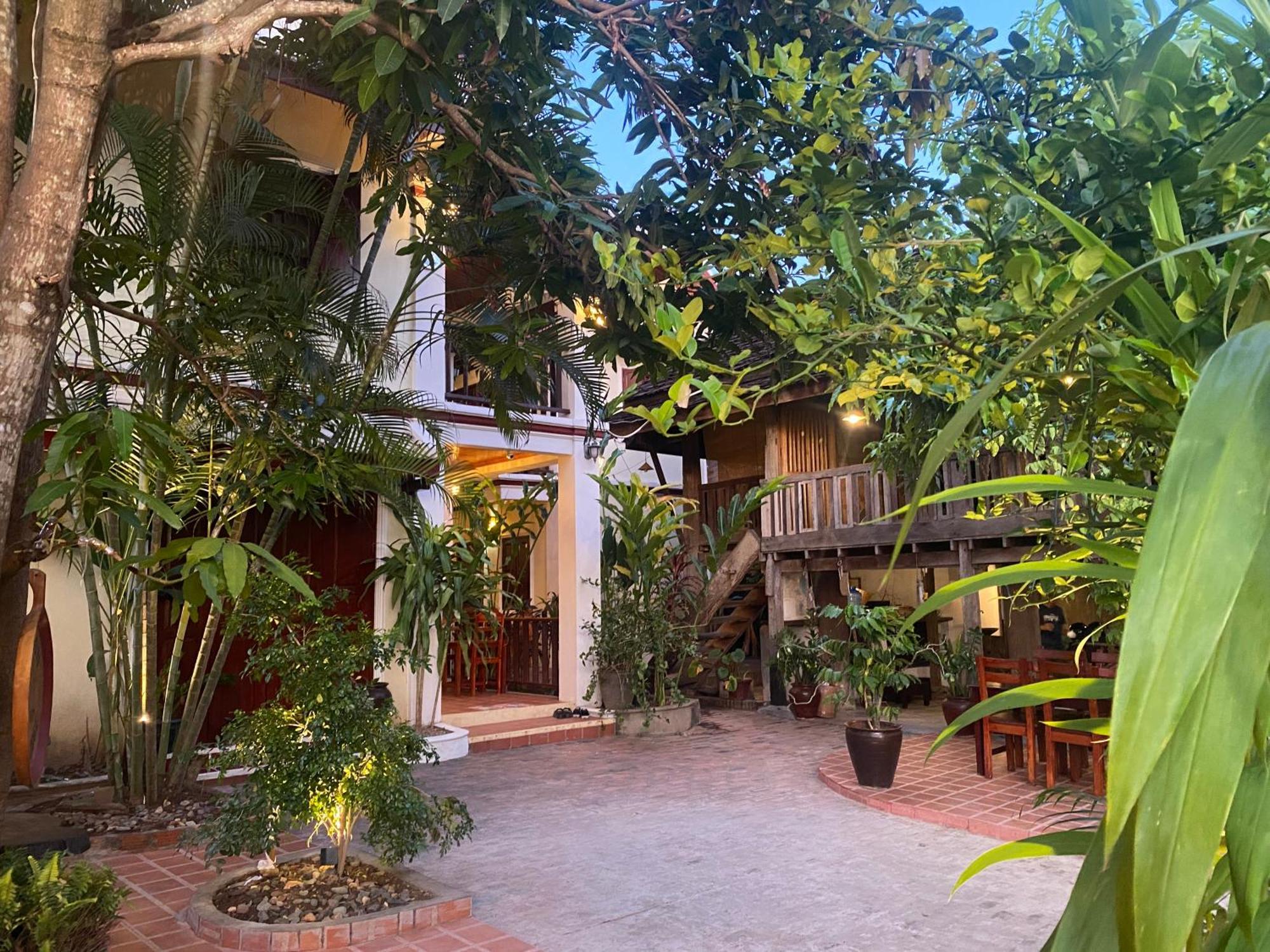 Golden Sun Boutique Hotel Λουάνγκ Πραμπάνγκ Εξωτερικό φωτογραφία