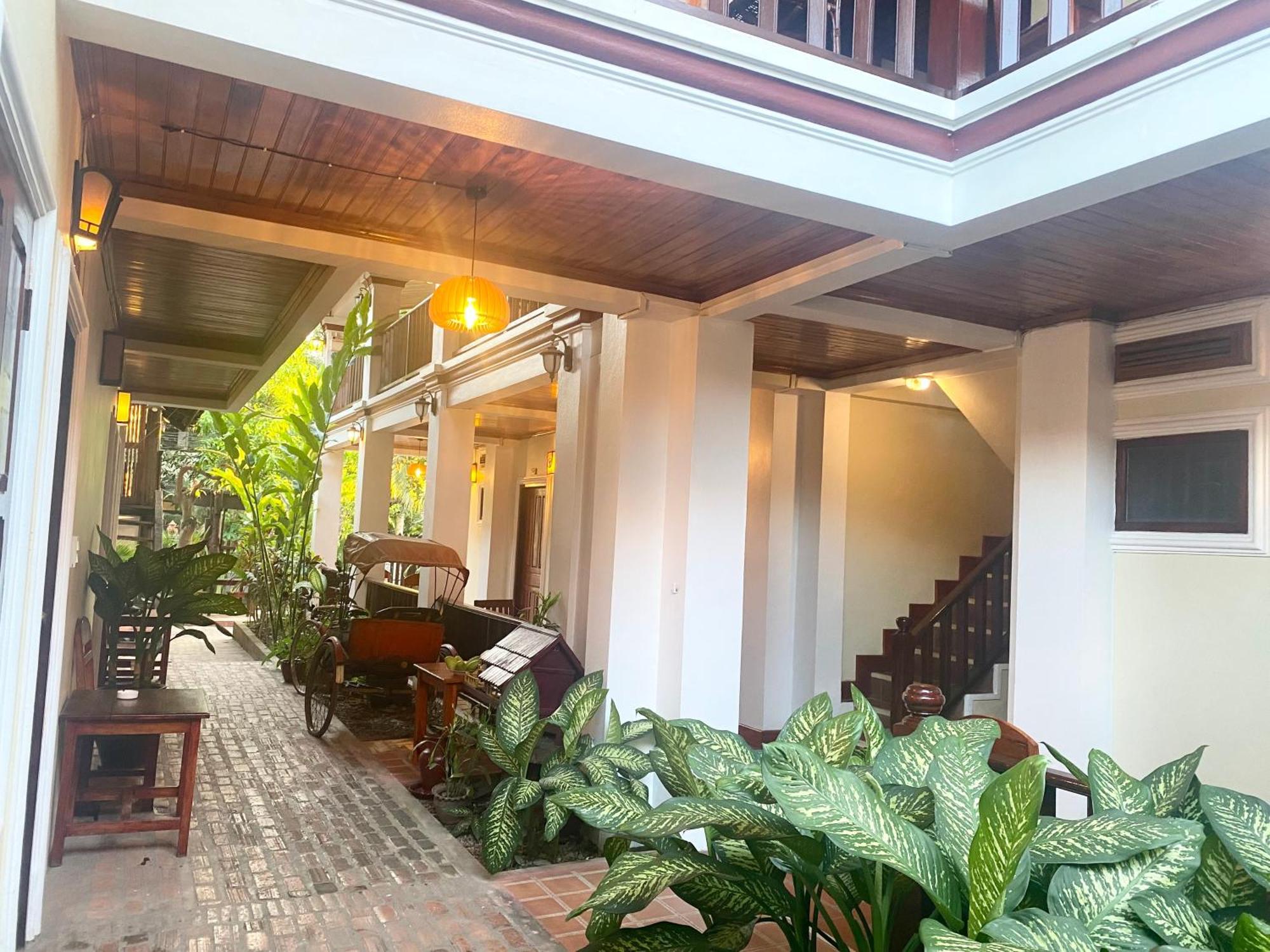 Golden Sun Boutique Hotel Λουάνγκ Πραμπάνγκ Εξωτερικό φωτογραφία