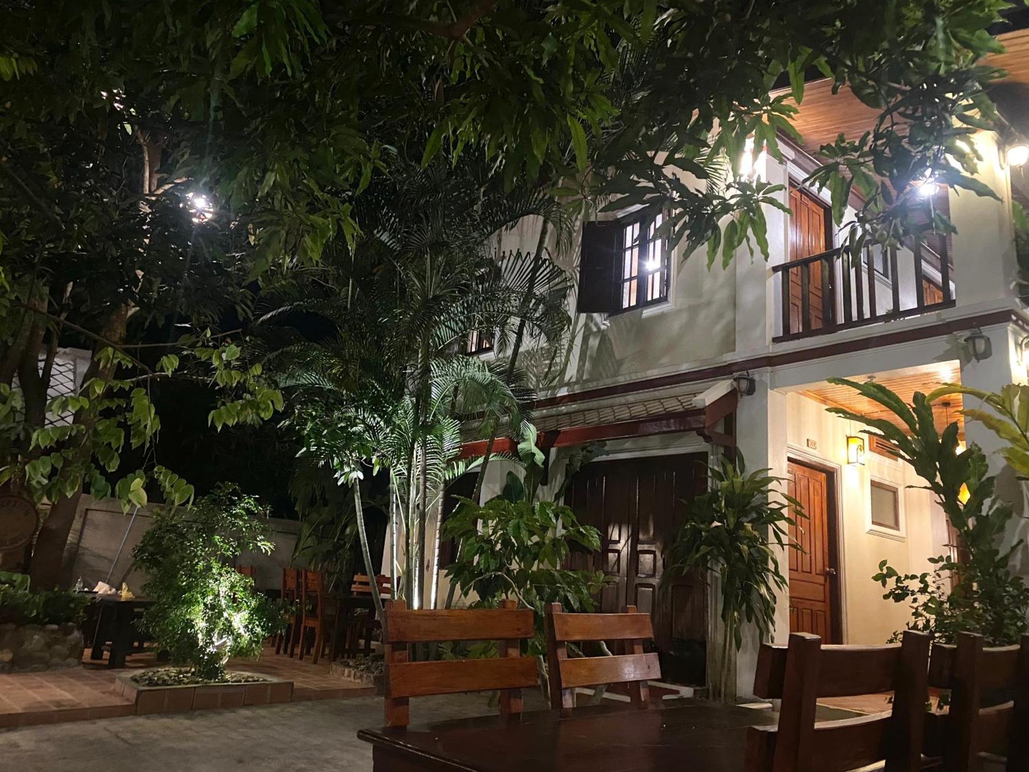 Golden Sun Boutique Hotel Λουάνγκ Πραμπάνγκ Εξωτερικό φωτογραφία
