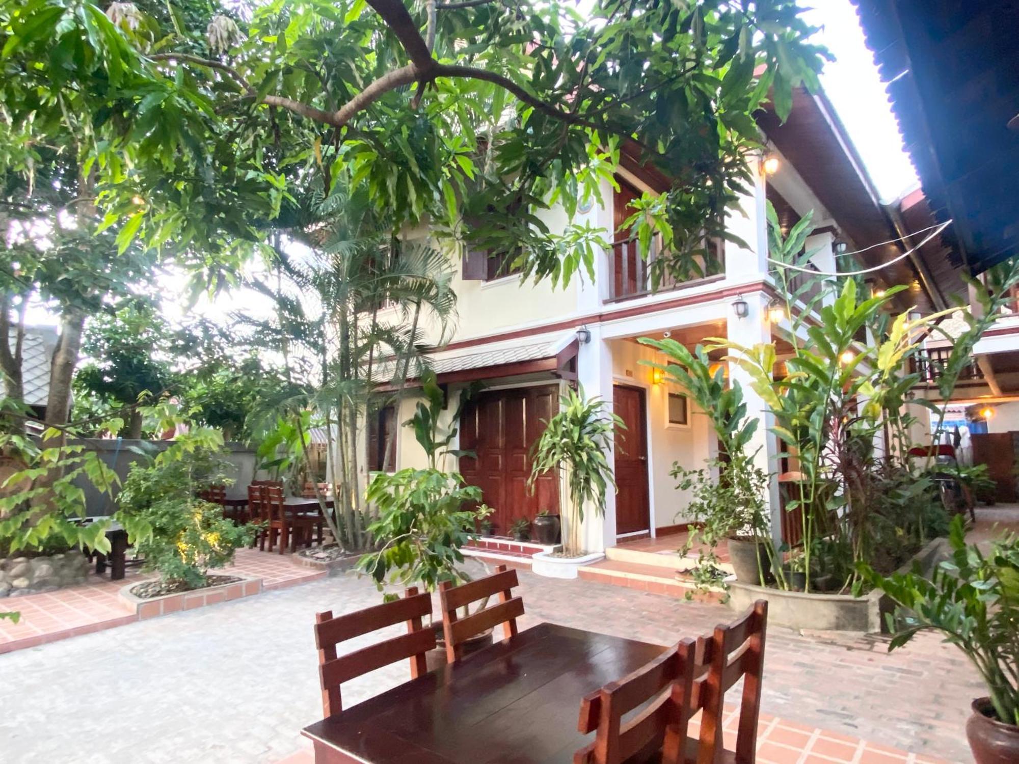 Golden Sun Boutique Hotel Λουάνγκ Πραμπάνγκ Εξωτερικό φωτογραφία