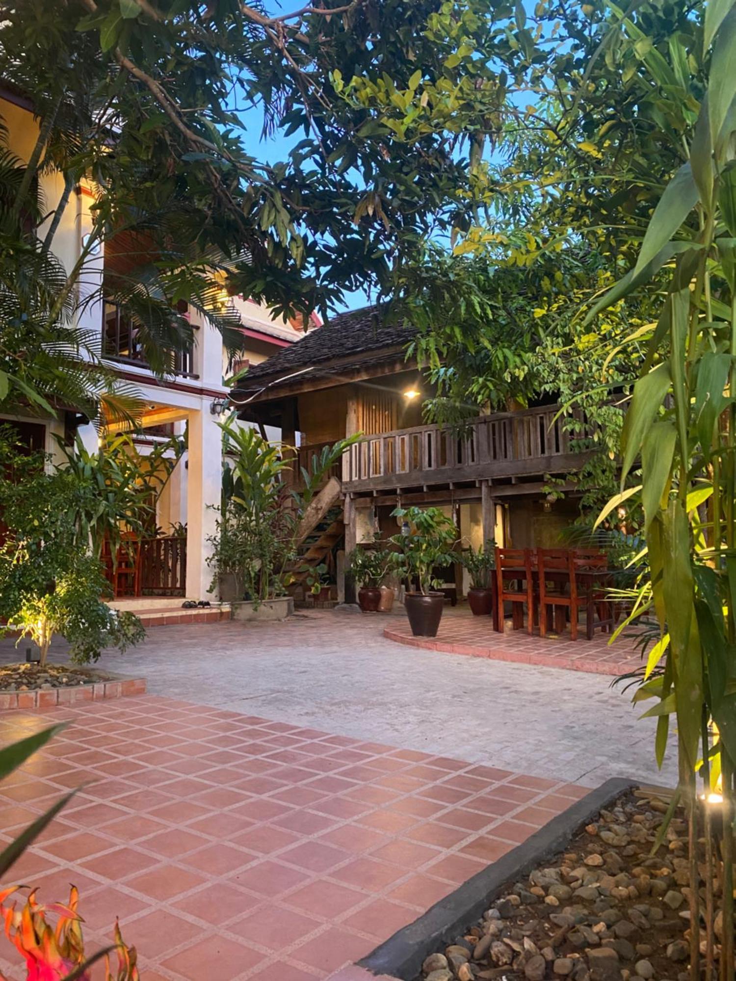 Golden Sun Boutique Hotel Λουάνγκ Πραμπάνγκ Εξωτερικό φωτογραφία